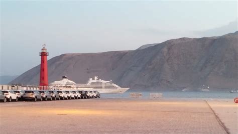 Crucero Seabourn Quest Arriba Al Puerto De Iquique Portalportuario