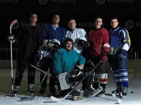 ice hockey players team 10836349 Stock Photo at Vecteezy