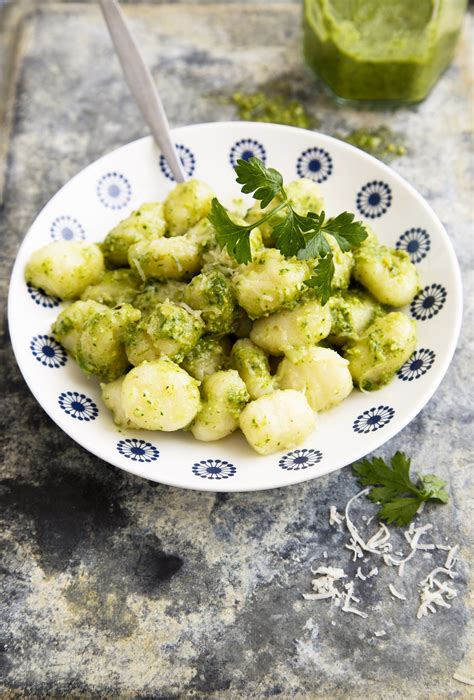 Gnocchi di patate con pesto di prezzemolo Caramel à la fleur de sel