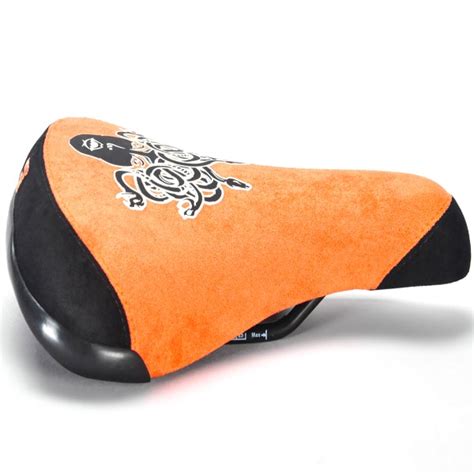 Medusa Crackle Seat Mafia Wheelie Bike Seat Outside Play