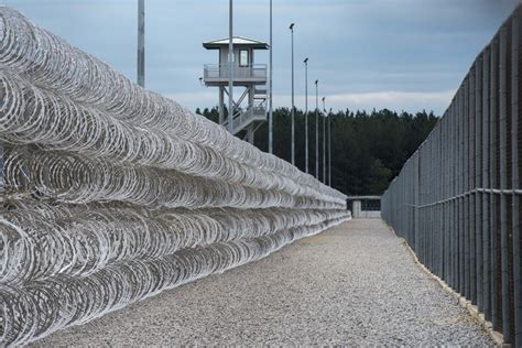 Unreliable Radios Are Endangering Safety At Green Bay Prison Staff