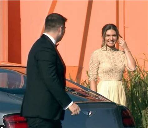 Cât costă mașina cu care Simona Halep și Toni Iuruc au apărut la