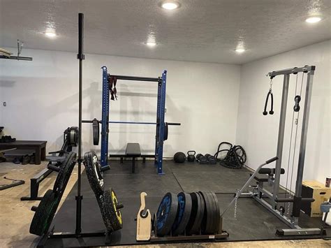 Garage gym setup : r/homegym