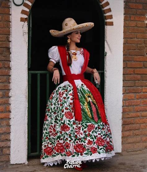 Mexican Fashion Mexican Outfit Mexican Dresses Traditional Mexican