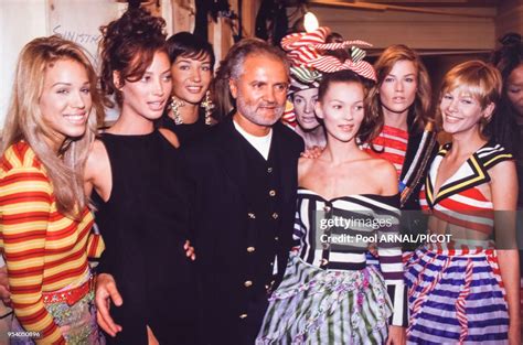 Gianni Versace Eve Salvail Christy Turlington Et Kate Moss Lors Du