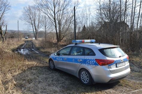 Nietypowa Interwencja Policji W Suchedniowie M Czyzna Le A Nad Rzek