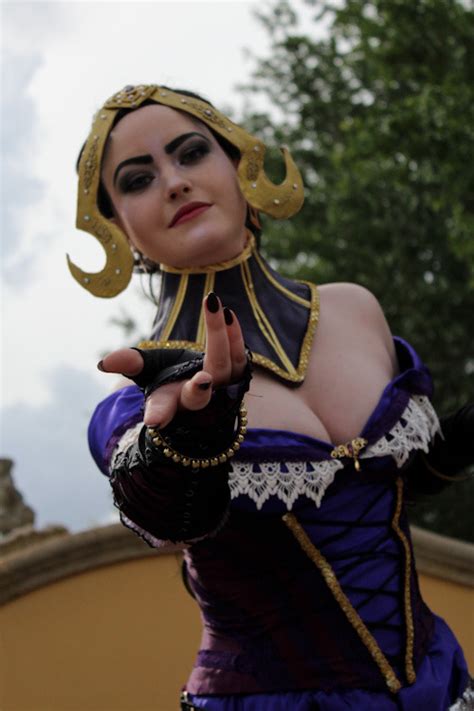 LiliAvacyn Cosplay - Liliana Vess shots from Spooky Empire! Dress by...