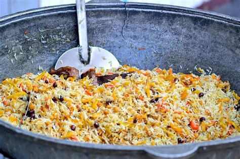 Плов в кастрюле на плите: рассыпчатый и ароматный