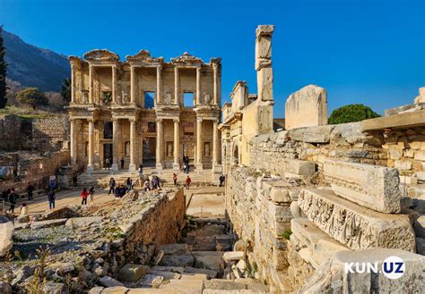 Well-preserved ruins of the ancient city of Ephesus (photos)