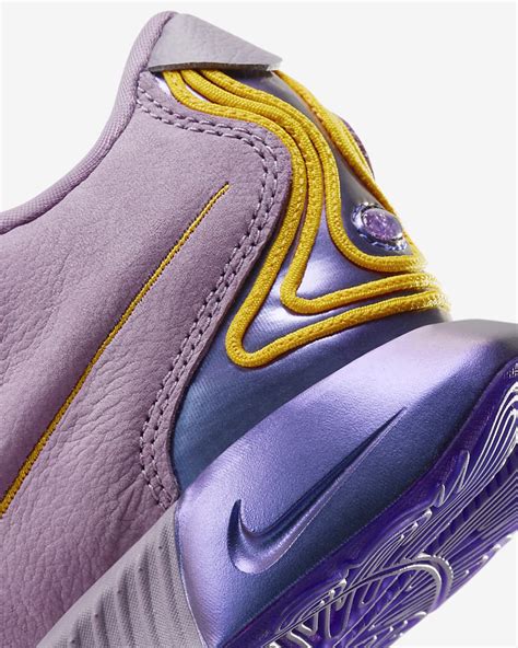 LeBron XXI 'Freshwater' Older Kids' Basketball Shoes. Nike PT