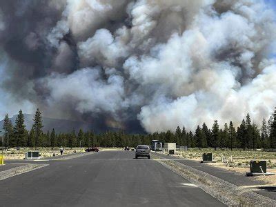 Huge Oregon Wildfire Sparks Mass Evacuations – Mapped - Newsweek