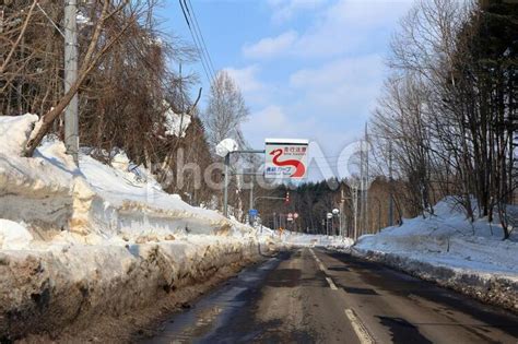 豪雪地帯の春 No 2286063｜写真素材なら「写真ac」無料（フリー）ダウンロードok