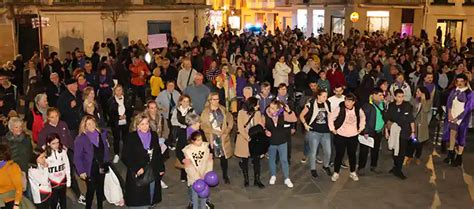 Medio millar de personas salen a las calles en el Día de la Mujer en Tudela