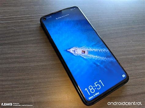 Смартфон Honor 20 Pro появился на реальных фото