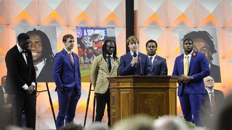 Uva Honors Slain Football Players We Will Make Sure Their Legacies Never Fade