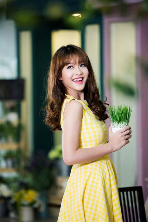 Soi chiều cao thật sự của hot girl Chi Pu Khả Ngân