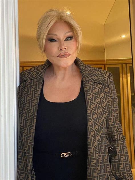 Catwoman Jocelyn Wildenstein Looks Truly Unrecognisable In Throwback