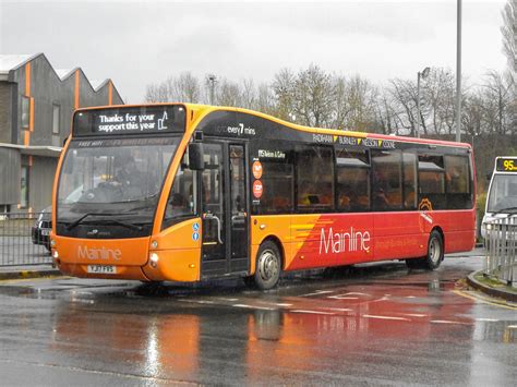 Transdev Burnley Pendle Optare Versa 271 YJ17 FVS Flickr