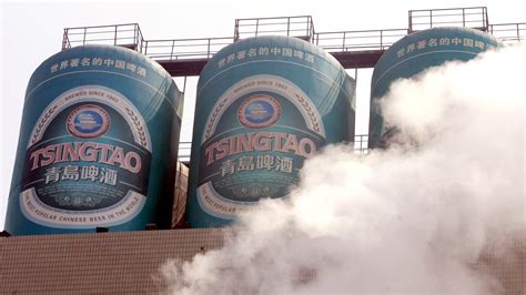 Tsingtao un employé filmé en train d uriner dans un conteneur de l