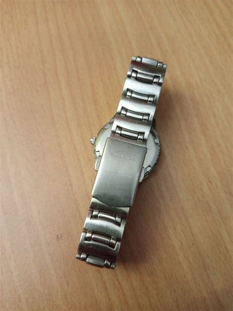 Guess Quartz Watch Original On Carousell