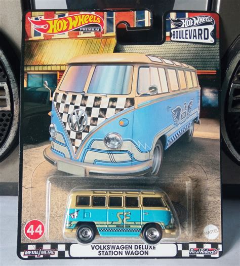 Hot Wheels Boulevard Vw Deluxe Station Wagon Toys And Collectibles Mainan Di Carousell