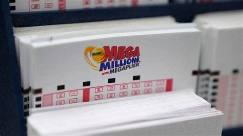 Mega Millions jackpot grows to $640 million, among highest in lottery ...