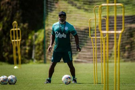 Roger Machado faz mistério sobre escalação do Juventude mas aproveita