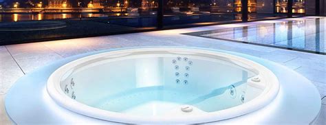 Whirlpool Rivieraspas Roman 225 Einbau Schwimmbadtechnik Frankfurt