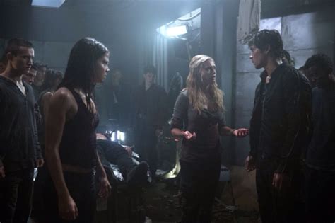 Bellamy, Clarke and Octavia - 1x07 - Bellamy & Clarke (The 100) Photo (37009893) - Fanpop