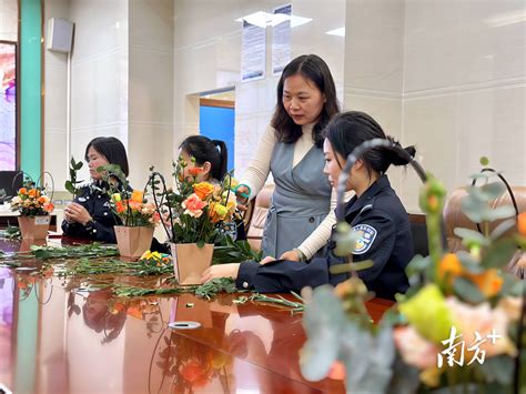 “巾帼心向党 国门绽芳华”，茂名边检站举办国际妇女节主题插花活动杨金凤知识女民警