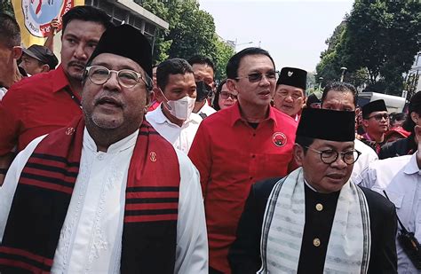 Didampingi Ahok Pramono Rano Karno Daftar Ke Kpu Dki Jakarta Naik Oplet