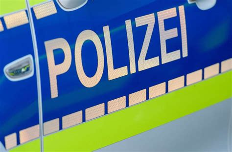 Unfall Mit Vier Pkw In Ehningen J Hrige Berschl Gt Sich Mit Ihrem