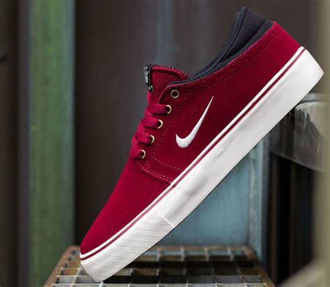 Nike Sb Team Edition 2 Team Red Sail Black