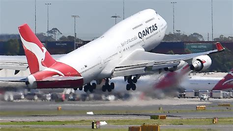 Coronavirus Australia Qantas Accused Of Putting Baggage Handlers At