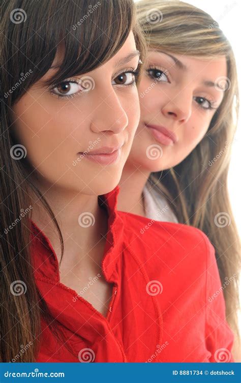 Deux Jeunes Filles Disolement Sur Le Blanc Photo Stock Image Du