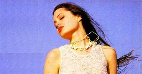 Early Modeling Photos Of Angelina Jolie When She Was 18 ~ Vintage Everyday