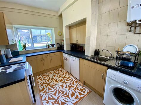 Bradford Road Idle Bradford West 2 Bed Semi Detached House For