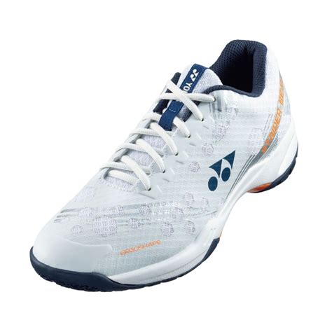 Rekomendasi Sepatu Badminton Yonex Terbaik