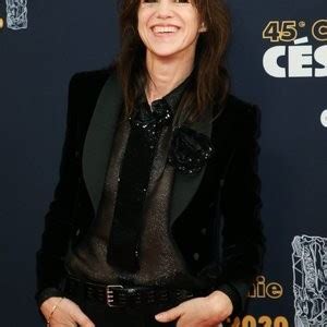 Charlotte Gainsbourg Shows Her Tits And Injured Leg At The Cesar Film Awards Photos