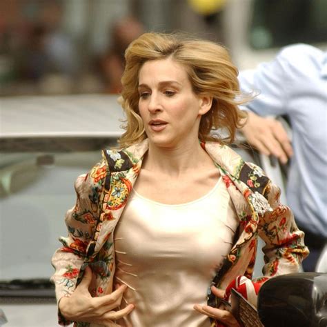 Charlotte cut cette coupe de cheveux flatteuse inspirée de Sex and the city que lon verra