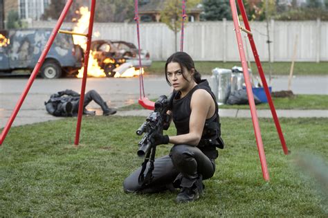 Review: Resident Evil: Retribution - Girls With Guns