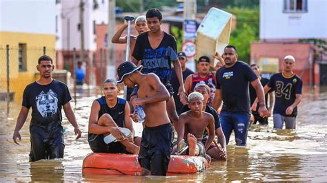 Projeto arrecada doações em Belford Roxo após temporal