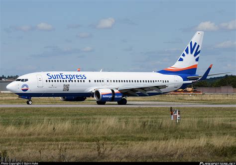 D ASXF SunExpress Germany Boeing 737 8AS WL Photo by Björn Huke ID