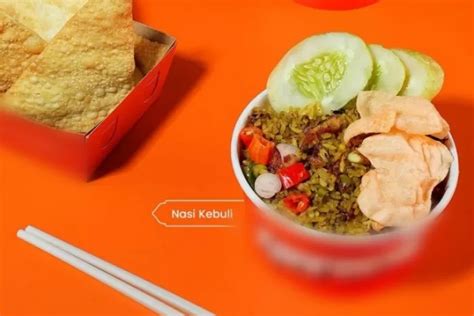 Menu Buka Puasa Dengan Nasi Goreng Kebuli Dan Bakmi Laksa Dipadukan