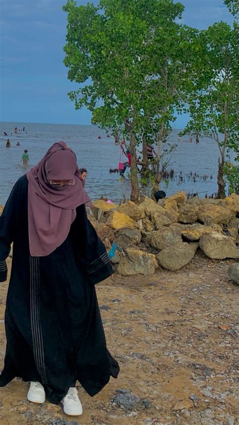 Pin oleh سبيلا di Muslimah Gambar Potret diri Fotografi iphone