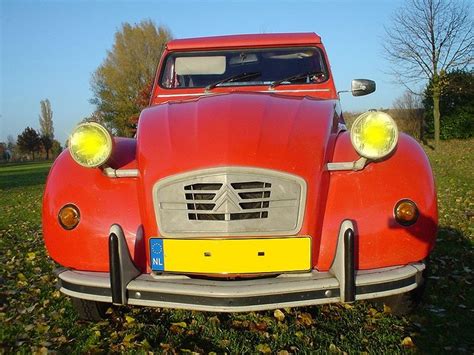 De 2CV Frans Deux Chevaux Is Een Auto Van De Franse Autofabrikant