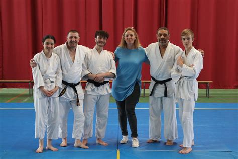 Initiation L Aikido Aux Jeunes Du Coll Ge De Champagnat Issenheim