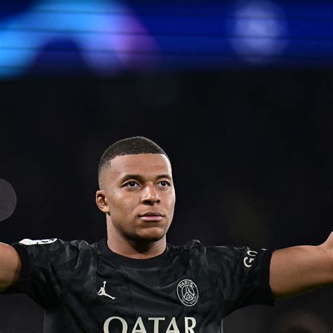 Ballon Dor 2023 Près Dun Français Sur Deux 46 Estime Que Mbappé