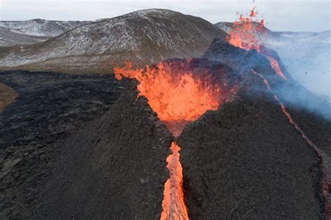 How Many Volcanoes Are In The World? - A-Z Animals