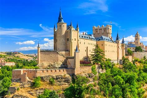 Escursione Di Un Giorno A Toledo E Segovia Da Madrid Hellotickets